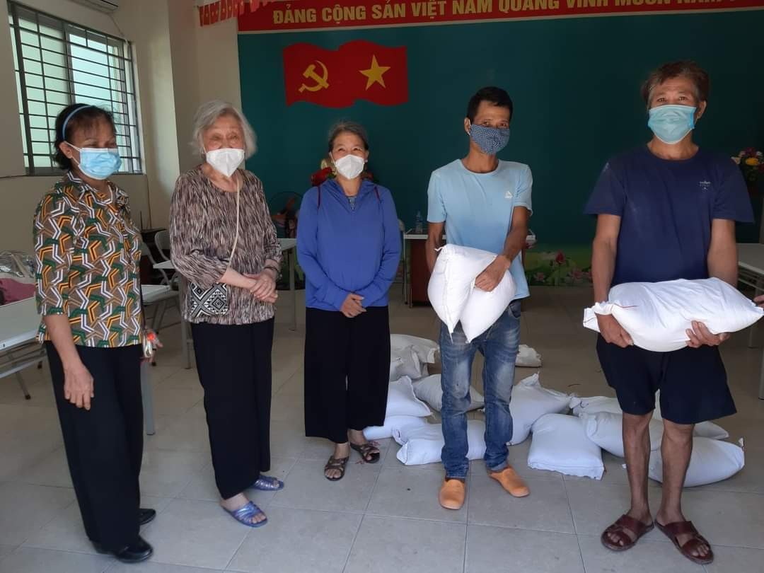 nhom-thien-nguyen-ong-cha2-1629635016-1629648323.jpg