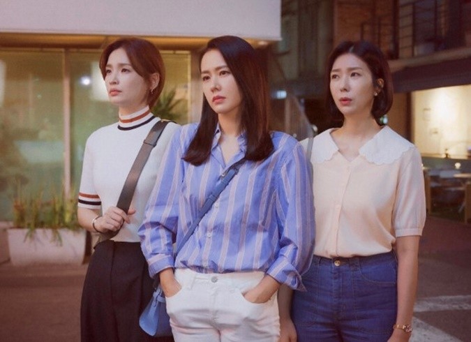 thoi-trang-son-ye-jin-va-jeon-mi-dothirty-nine-review-son-ye-jin-jeon-mi-do-and-kim-ji-hyun-close-their-thirties-with-a-mix-of-wholesome-friendships-and-unexpected-tragedy-4-055-1646022503.jpg