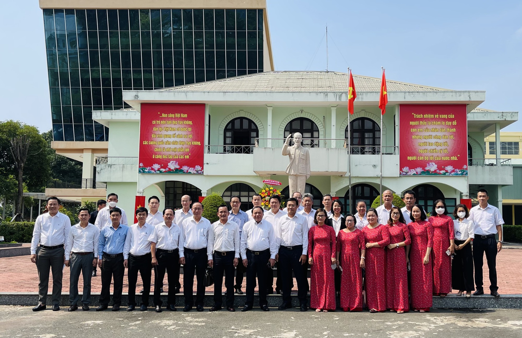 anh-5-16494960000072020032247-1649499707106-16494997072412077087423-1649569982.jpg