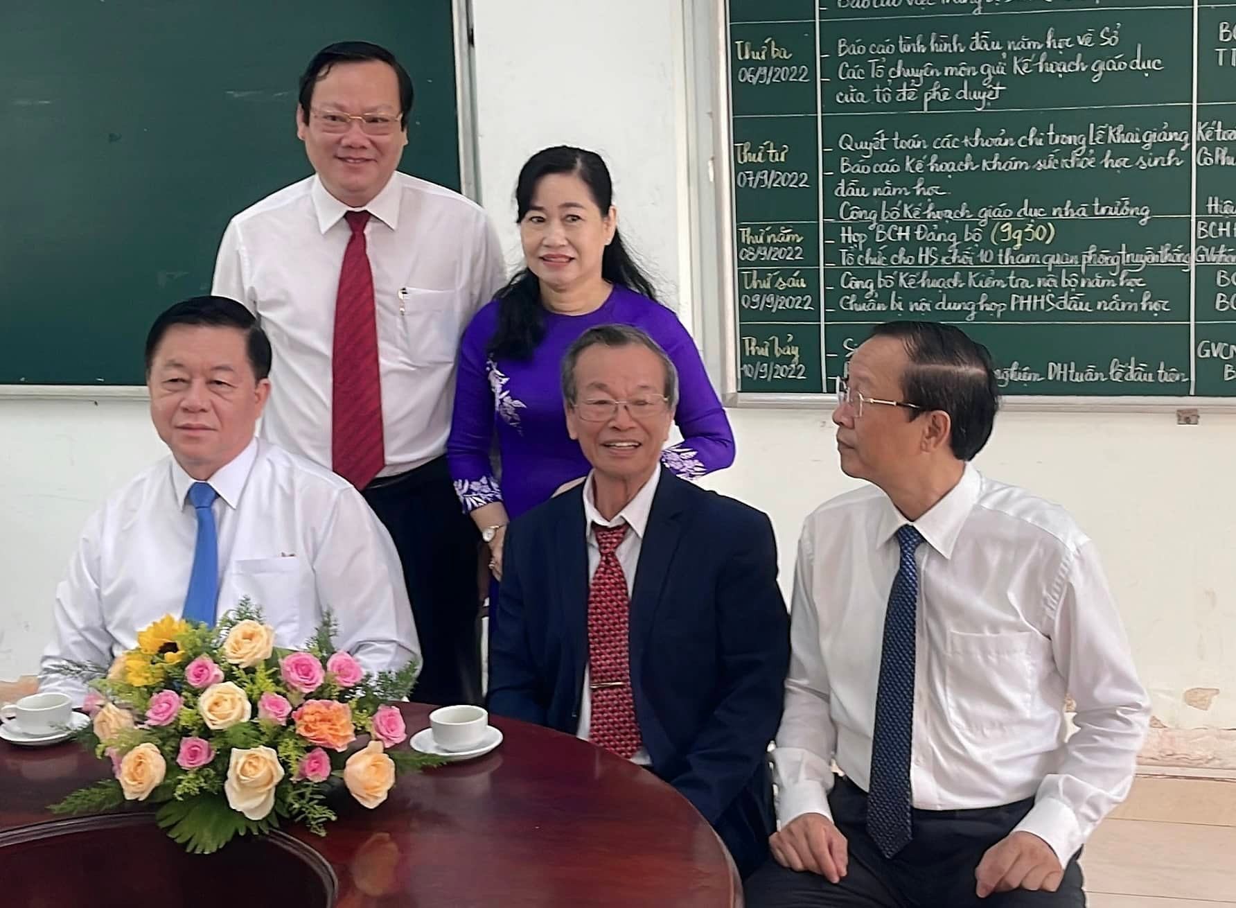 khai-giang-2-1662423178-1-1662433068.jpg