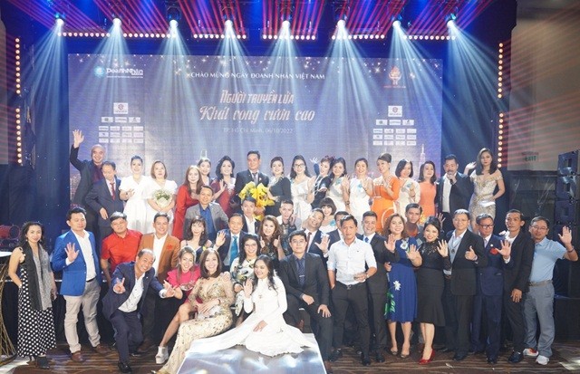 clb-doanh-nhan-sai-gon-to-chuc-chuong-trinh-nguoi-truyen-lua-kndn-13-1665562328.jpg