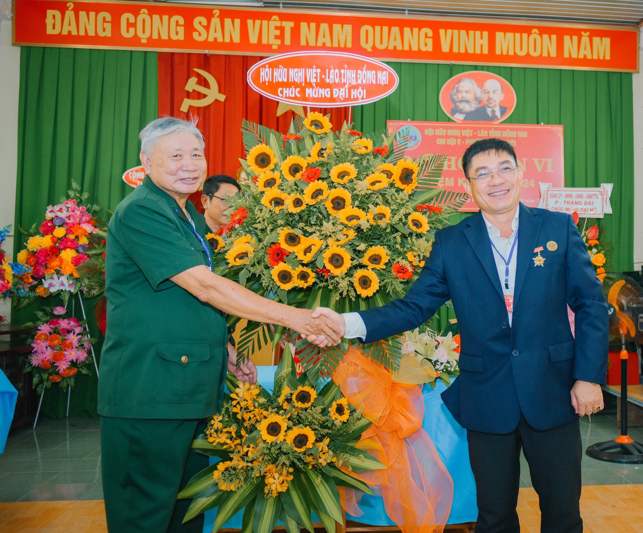 viet-lao1-1666747770-1666756853.jpg