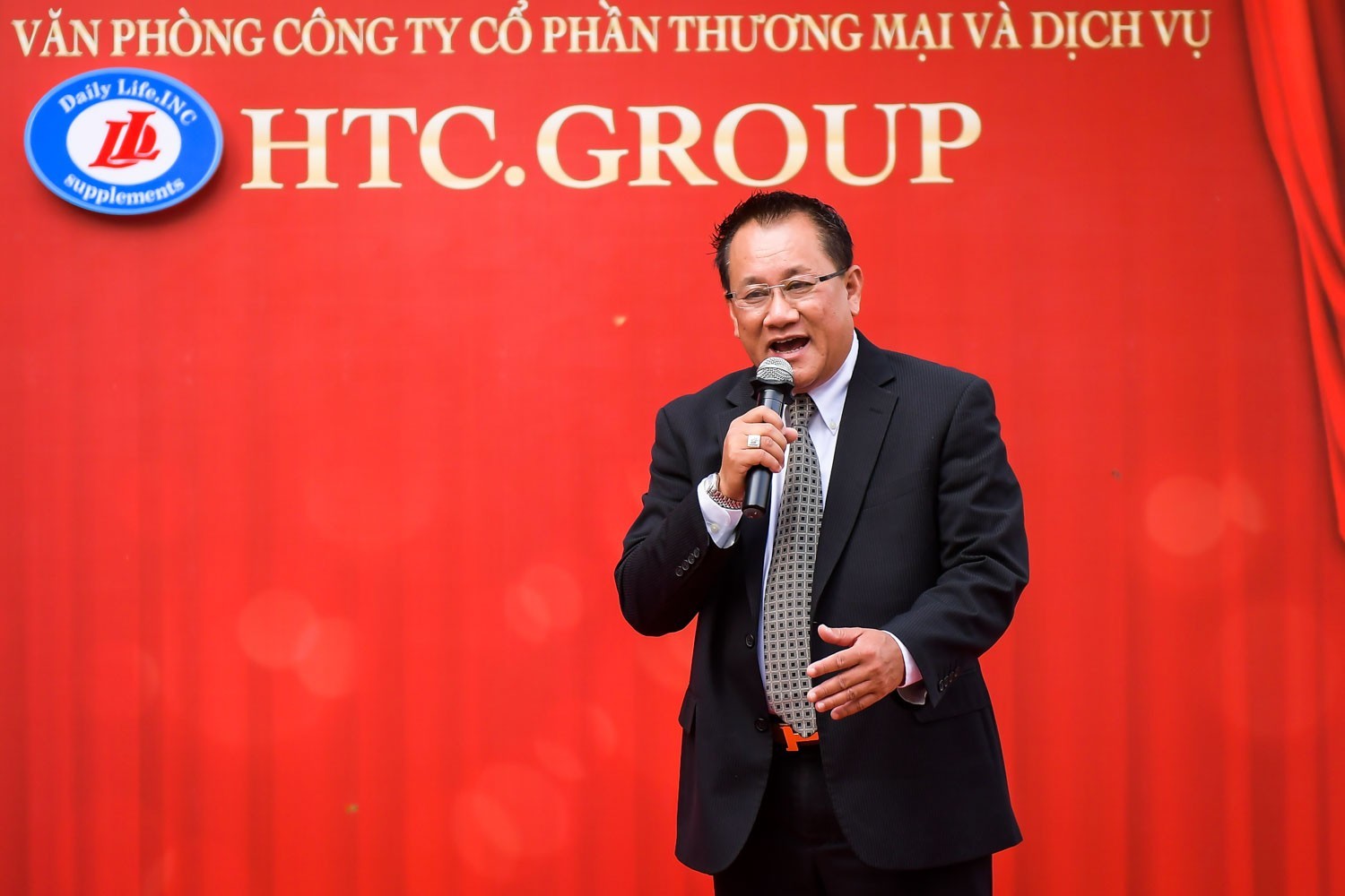 htc-8-1667744043-1667899622.jpg