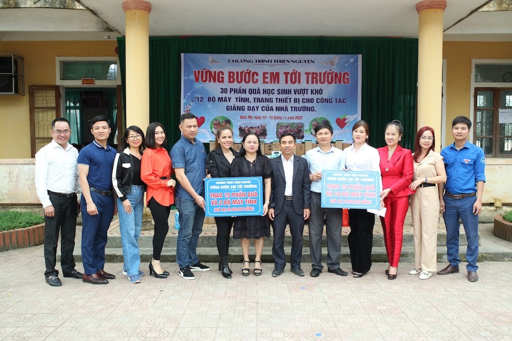hoa-hau-doanh-nhan-toan-nang-chau-a-tu-thien-dien-my-7-1668417565.jpeg