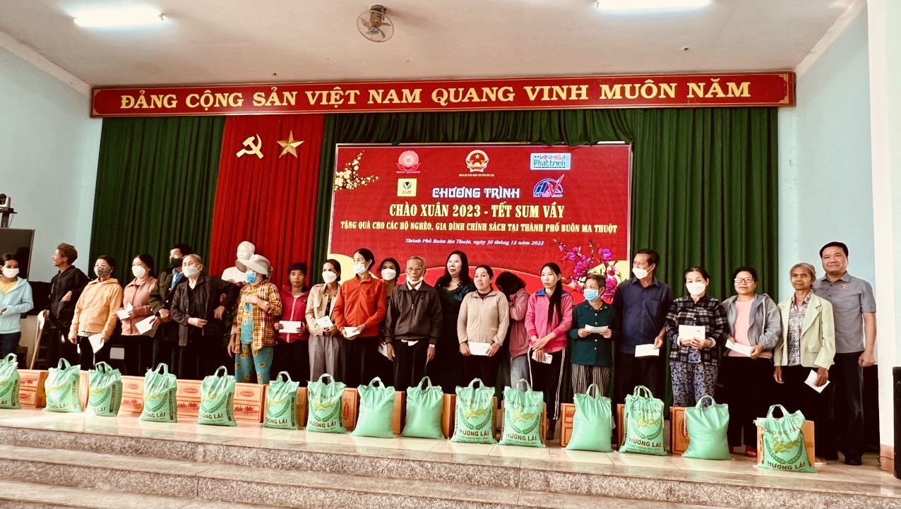 tet-sum-vay-3-1672472428-1672794755.jpg