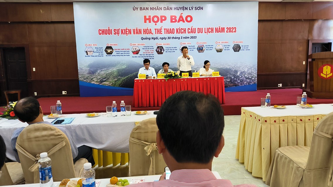 2-ong-nguyen-minh-tri-bi-thu-huyen-thong-tin-them-nhung-su-kien-tai-huyenj-ly-son-1680171606-1680173089.jpg