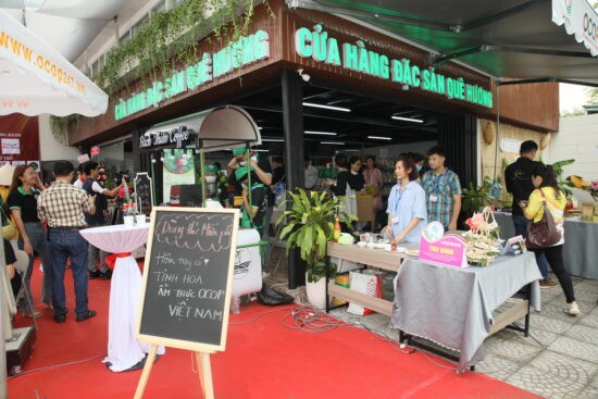 khai-truong-5-550x367-1681692717.jpg