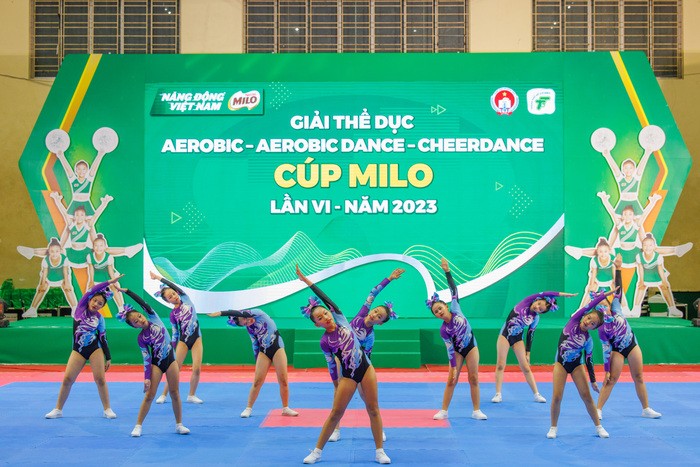 giai-dau-duoc-mong-doi-se-mang-den-nhung-phut-giay-thi-dau-that-bung-no-hap-dan-day-y-chi-va-tinh-than-the-thao-cua-cac-em-nho-1437-1692753627.jpg