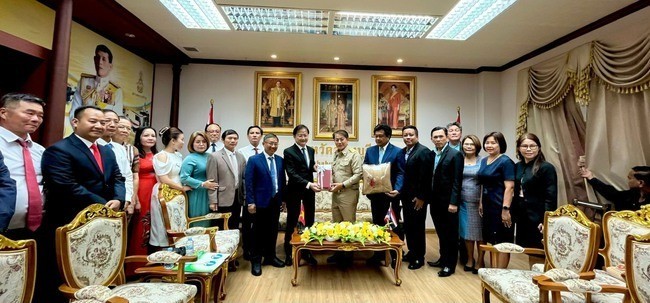 doan-cong-tac-1-1700657326-1700701288.jpg
