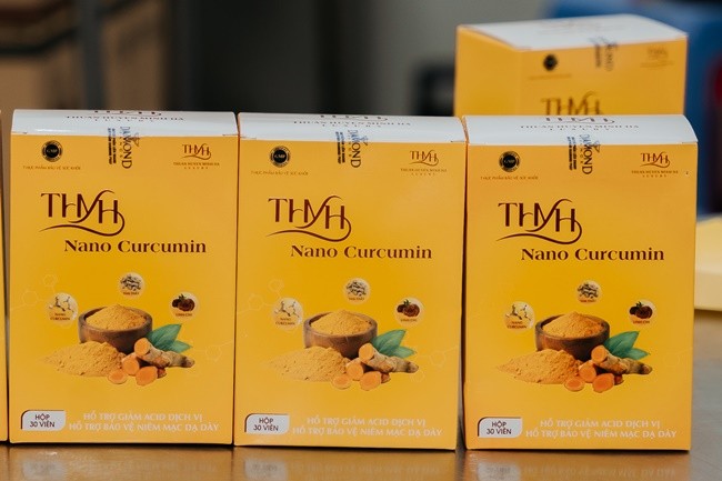 ceo-thuan-huyen-minh-huyen-ra-mat-bo-doi-thmh-queen-beauty-thmh-nano-curcumin-6-1717118026.jpg