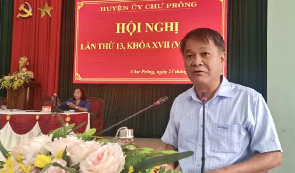 1-dong-chi-dinh-van-dung-bi-thu-huyen-uy-chu-p-rong-quan-triet-nghi-quyet-1728699124-1728744754.jpg