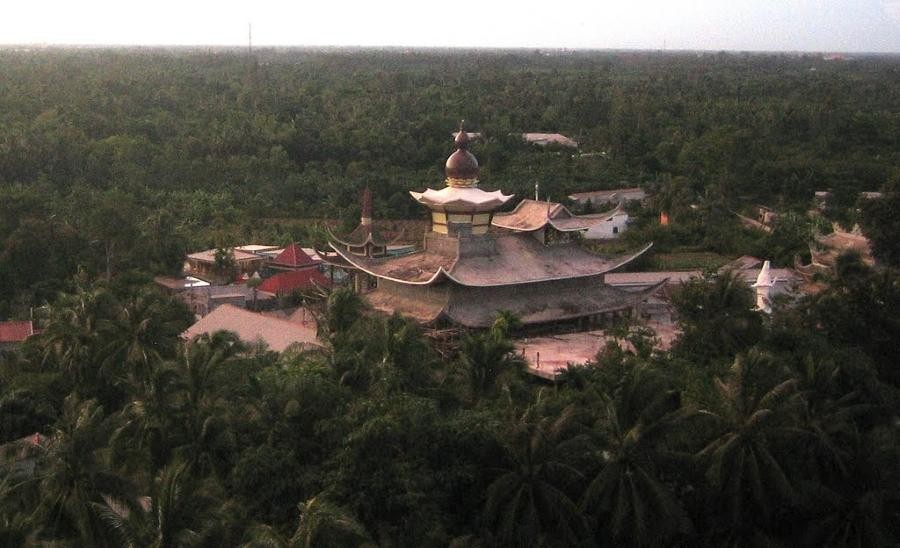 nhung-ngoi-chua-vinh-long-linh-thieng-tua-chon-bong-lai-tien-canh-2-1662181741-1784360462.jpg
