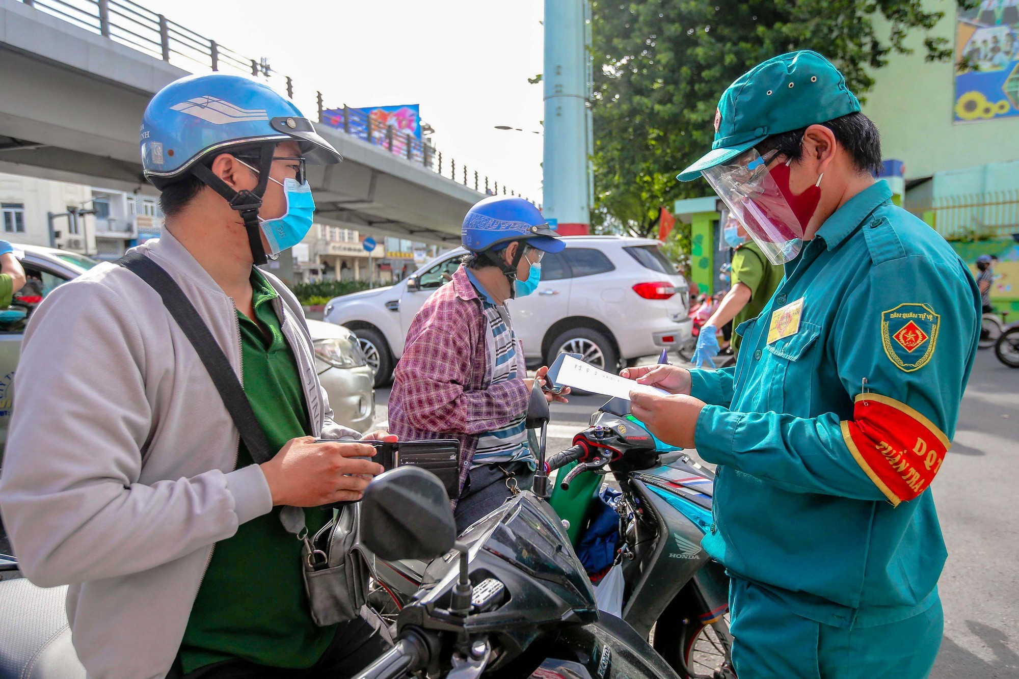 chot-kiem-soat-tren-duong-minh-phung-quan-6-tp-hcm-anh-hoang-trieu8-1625816548434484933226-1630665184-1630665668.jpg