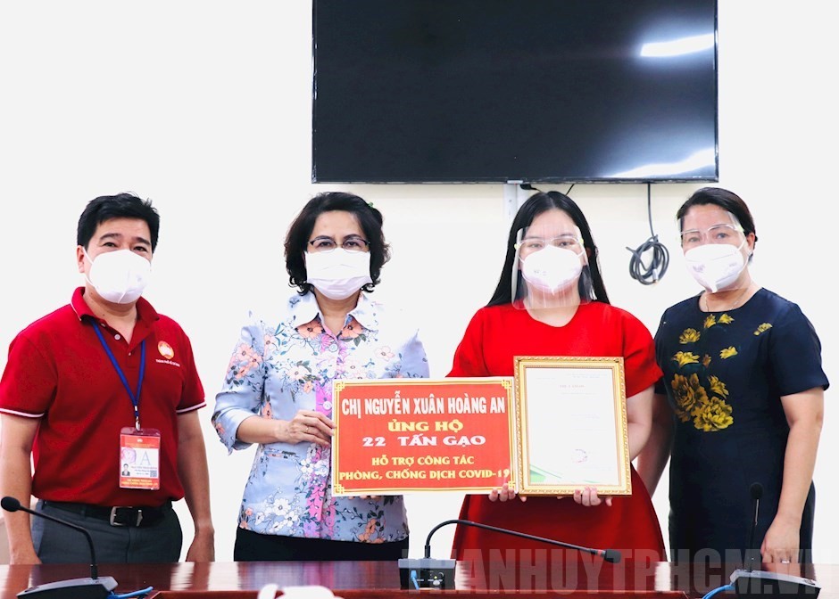 10-09-2021-tiep-nhan-82-tan-gao-ho-tro-nguoi-dan-tphcm-bi-anh-huong-dich-covid-19-ae7a1804-details-1631291213.jpg
