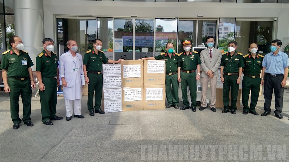 16-09-2021-hoi-doanh-nhan-cuu-chien-binh-tphcm-trao-tang-vat-tu-y-te-cho-benh-vien-quan-y-175-d1171e81-details-1631842224.jpg