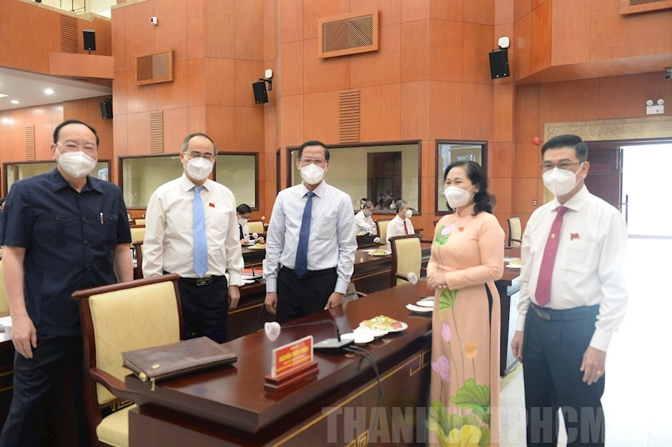 07-12-2021-ubnd-tphcm-trinh-cac-nghi-quyet-quan-trong-lien-quan-den-doi-song-thiet-thuc-cua-nguoi-dan-3a3900c1-details-1638856561.jpg
