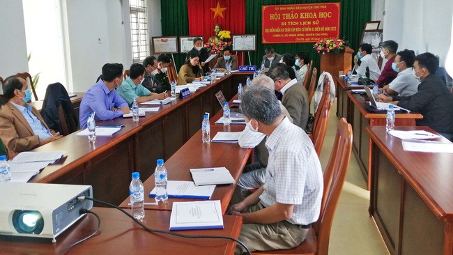 hoi-thao-16391275752561716367522-1639321196.jpg