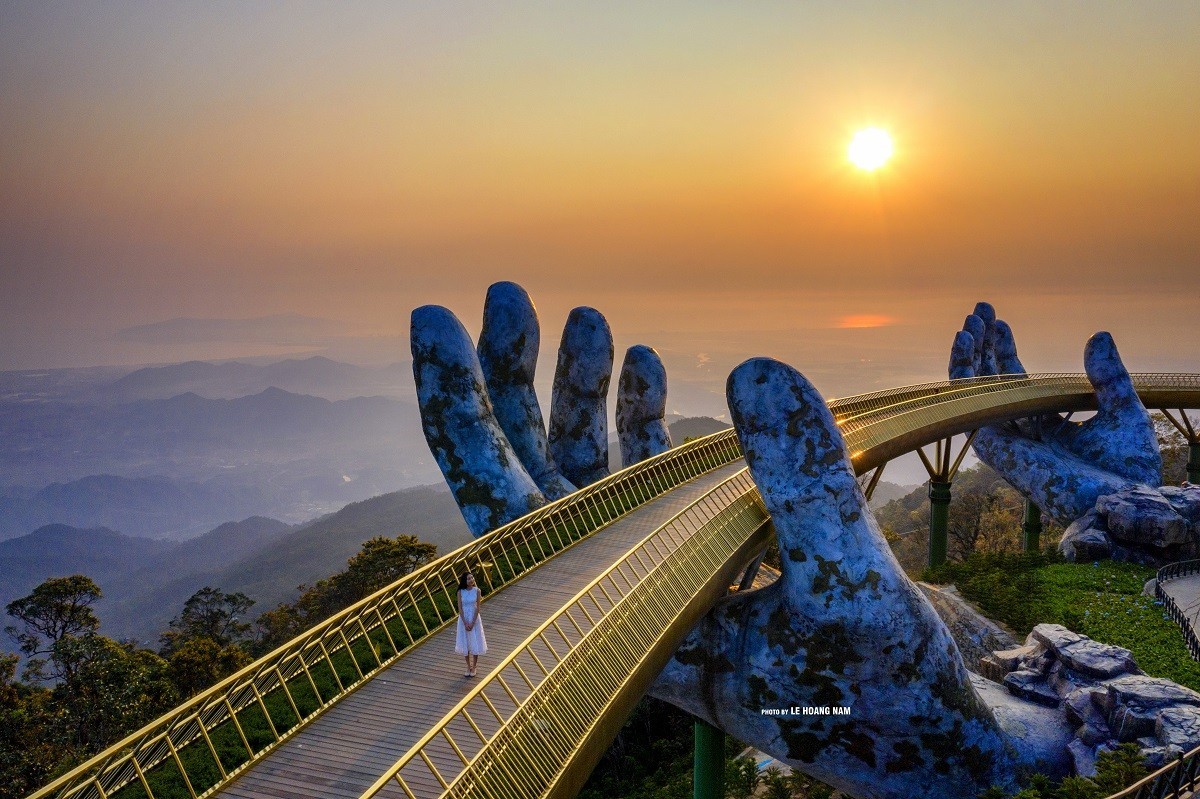 1-cau-vang-tai-sun-world-ba-na-hills-1-1648105255-1648908374.jpg