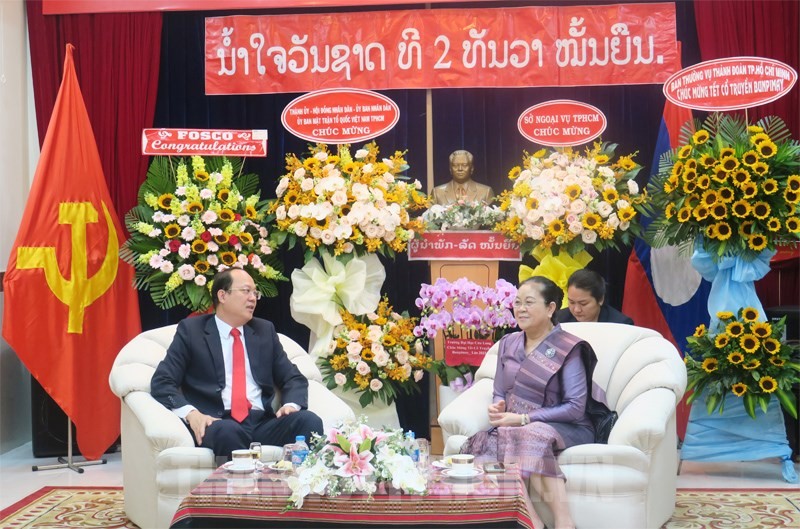 12-04-2022-lanh-dao-tphcm-chuc-mung-tet-co-truyen-bunpimay-cua-lao-d10fe37d-details-1649748942.jpg