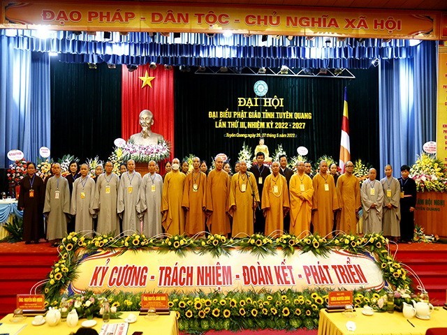 ban-tri-su-giao-hoi-phat-giao-tinh-tuyen-quang-nhiem-ky-2022-2027-ra-mat-va-phat-bieu-nhan-nhiem-vu-1653658350-1653662270.jpg