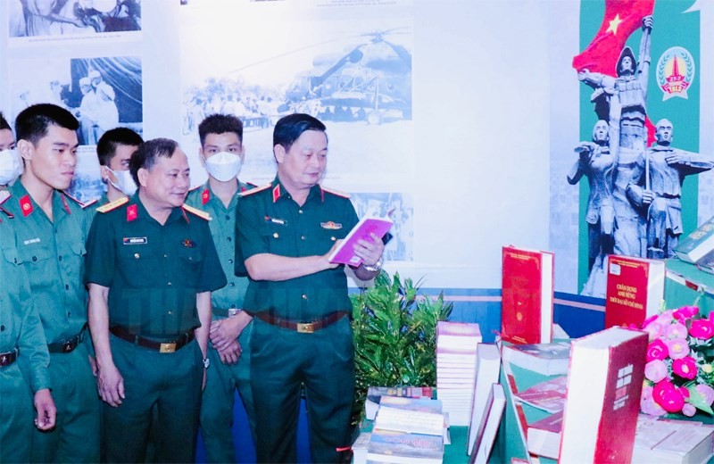 tri-an-nhung-ngu-ae9220f-details-1657636176.jpg