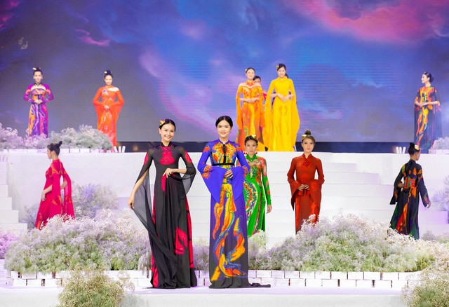 le-hoi-ao-dai-2022-16486357286041034735752-1657720283.jpg