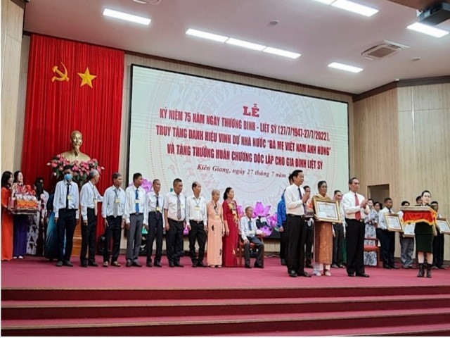 ch1-kien-giang-truy-tang-danh-hieu-1658981065-1659061915.jpg