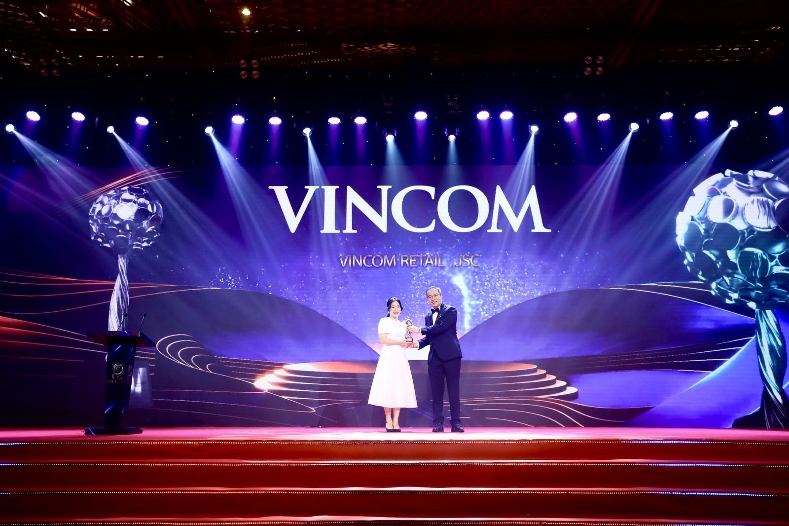 vin-com2-1665390063-1665409890.jpg