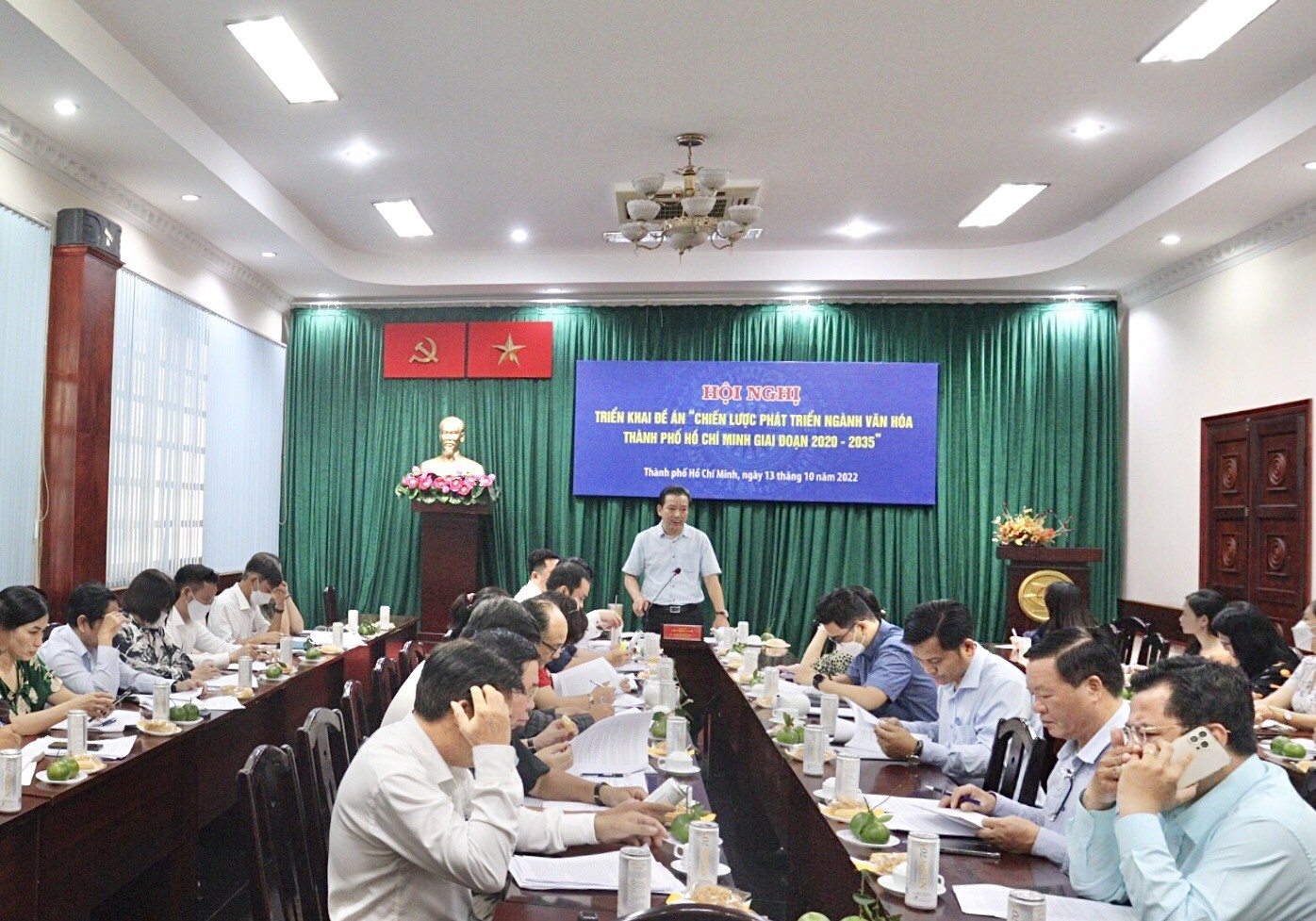 toan-canh-hoi-nghi-2-1665826941.jpg