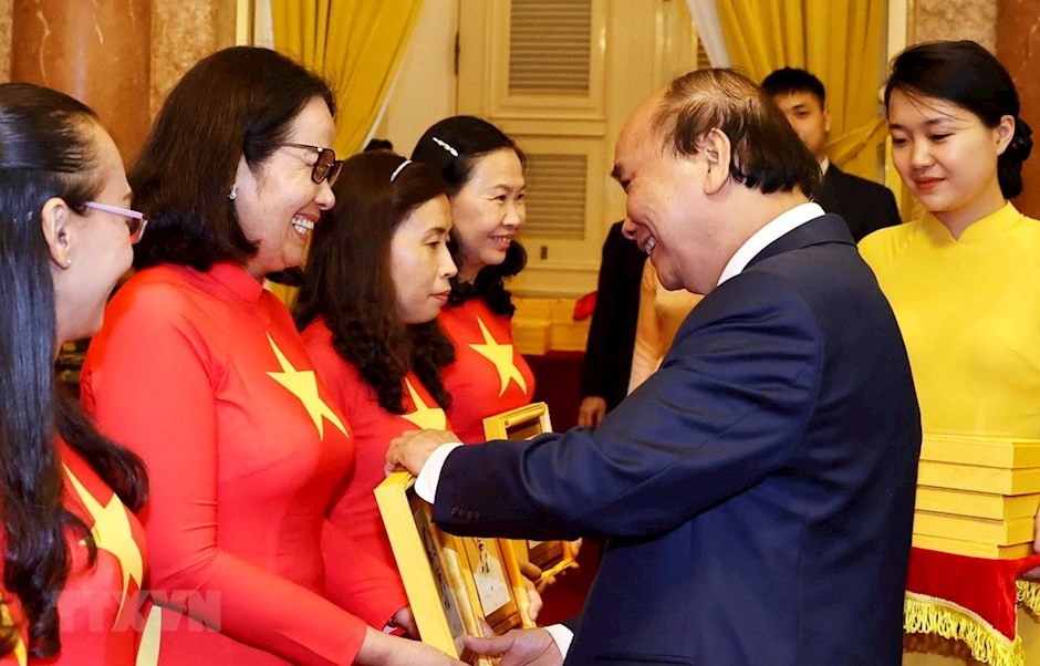 24-10-2022-chu-tich-nuoc-nguyen-xuan-phuc-nhung-dien-hinh-tien-tien-se-la-hat-nhan-de-lan-toa-6e9430e3-details-1666685795.jpg