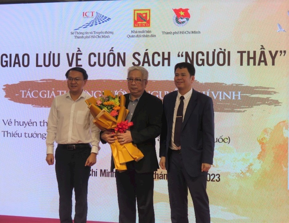 11-03-2023-cuon-sach-nguoi-thay-cua-thuong-tuong-nguyen-chi-vinh-giup-doc-gia-hieu-hon-ve-nganh-tinh-bao-e1f08139-details-1678629860.jpg