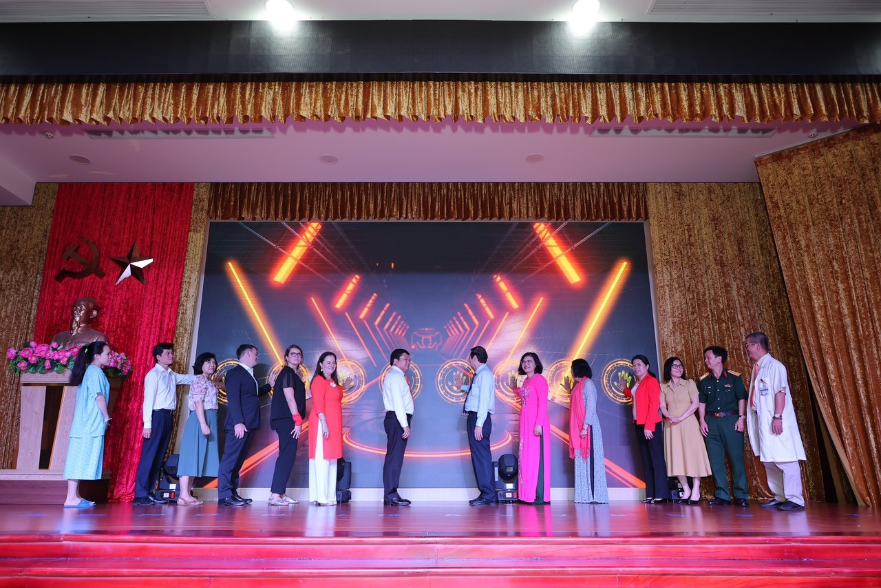 anh-2-chinh-thuc-ra-mat-mo-hinh-167-1679885217.jpg