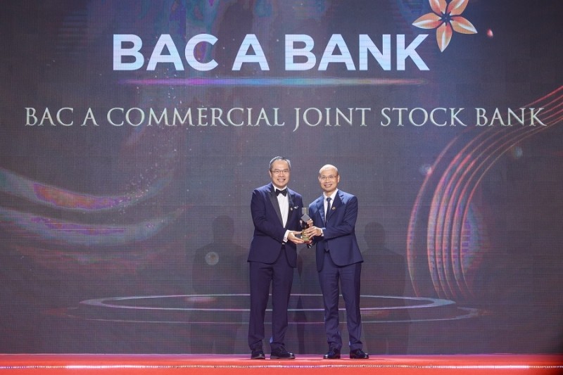 bac-a-bank-gianh-giai-doanh-nghiep-xuat-sac-chau-a-nam-2023-213467-1698294484.jpg