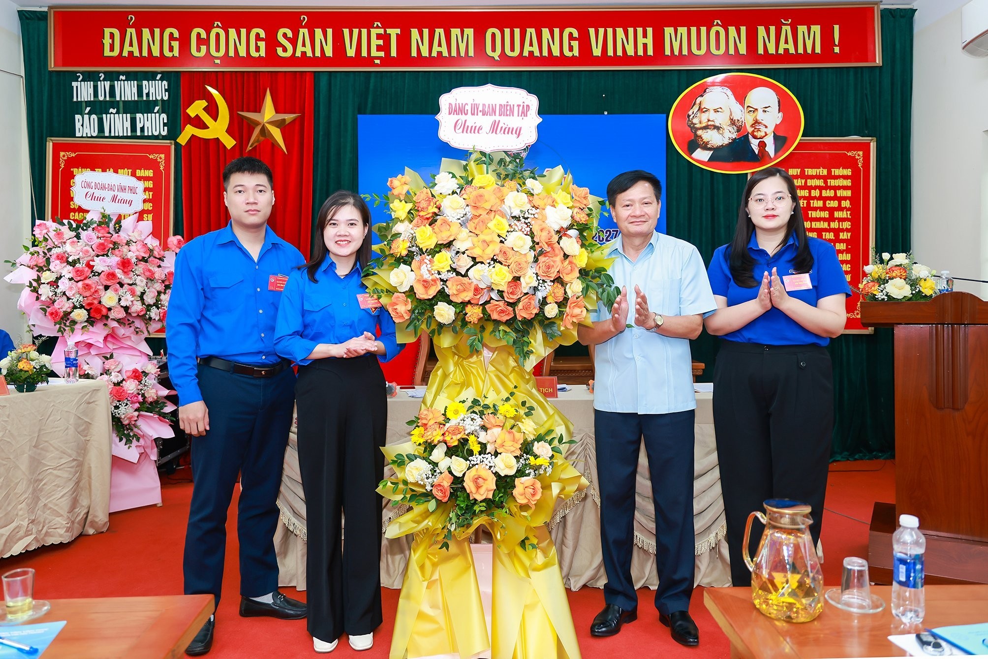 Chi đoàn Báo Vĩnh Phúc “Tiên phong - Đoàn kết - Khát vọng - Phát triển ...