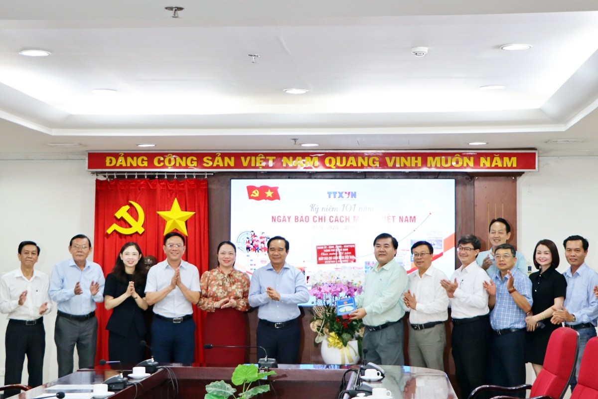 1862026-ct-tham-ttx-1781851447.jpg