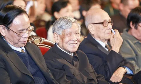 Lần thứ 2 Xẩm mặc áo gấm vào Nhà hát lớn kể chuyện đời