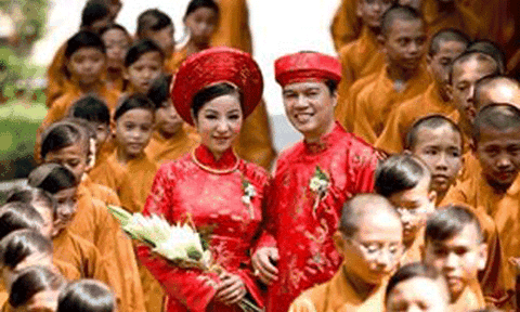  Vụ Thuý Nga tố chồng cũ: Sao phải vạch áo cho người xem lưng?