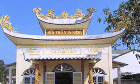 Đền thờ Vua Hùng bên dòng Bạch Ngưu