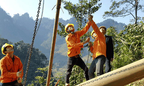 Điện lực Quế Phong: Góp phần giải quyết an sinh xã hội