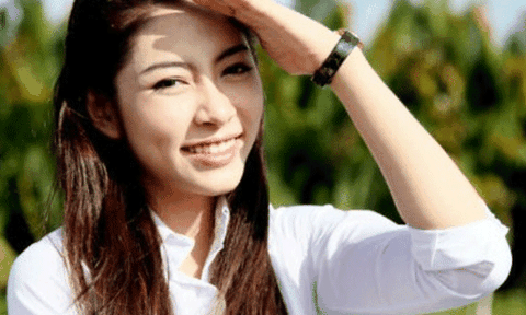  Chuyện chưa biết về cô bé bán cơm trở thành hoa hậu 