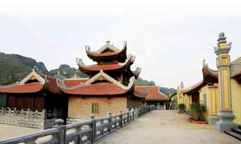 Thăm chùa Bản Giốc