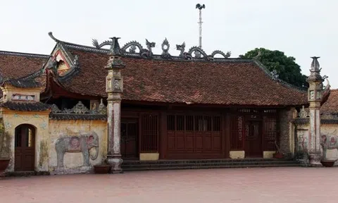 Từ điêu khắc đình chùa đến hội họa hiện đại