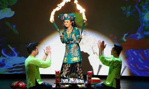 Giá trị thẩm mỹ trang phục các giá hầu mẫu tứ phủ