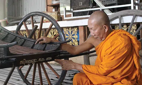 Thăm phòng trưng bày nông cụ, tự hào thêm về nền nông nghiệp 