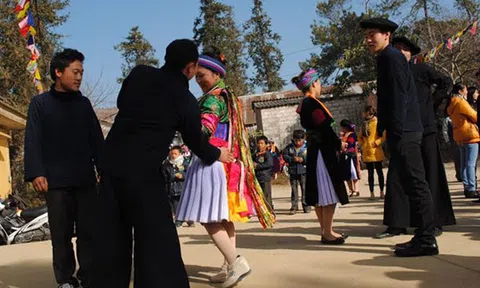 Khám phá phong tục "vỗ mông" kén vợ của người Mông