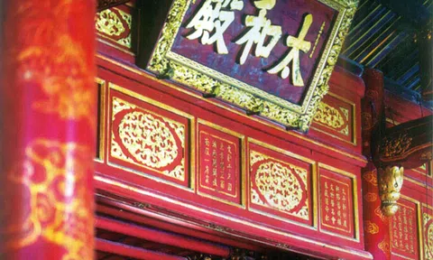 Bảo tồn và phát huy giá trị di sản vô giá ở Huế