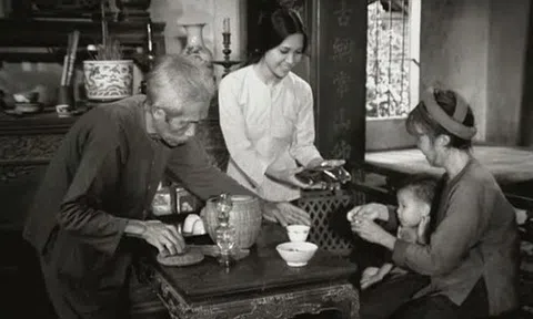 Kỷ niệm về phim "Bao giờ cho đến tháng Mười"