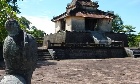 Hình tượng rồng lăng vua Thiệu Trị: Đa dạng kiểu thức...