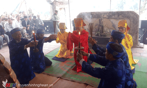 Linh thiêng Lễ dâng hương Đền Bà Chúa