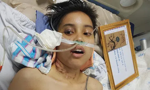 Hãy giúp đỡ cô gái bị chấn thương đốt sống cổ